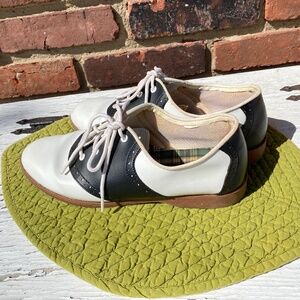 Saddle Shoes - 7.5 Predictions